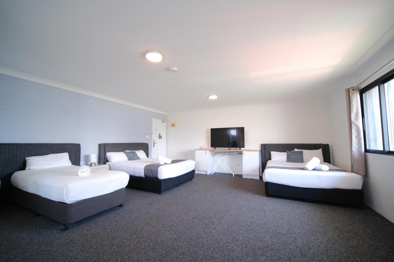 Lakeside Inn Wollongong Primbee Εξωτερικό φωτογραφία