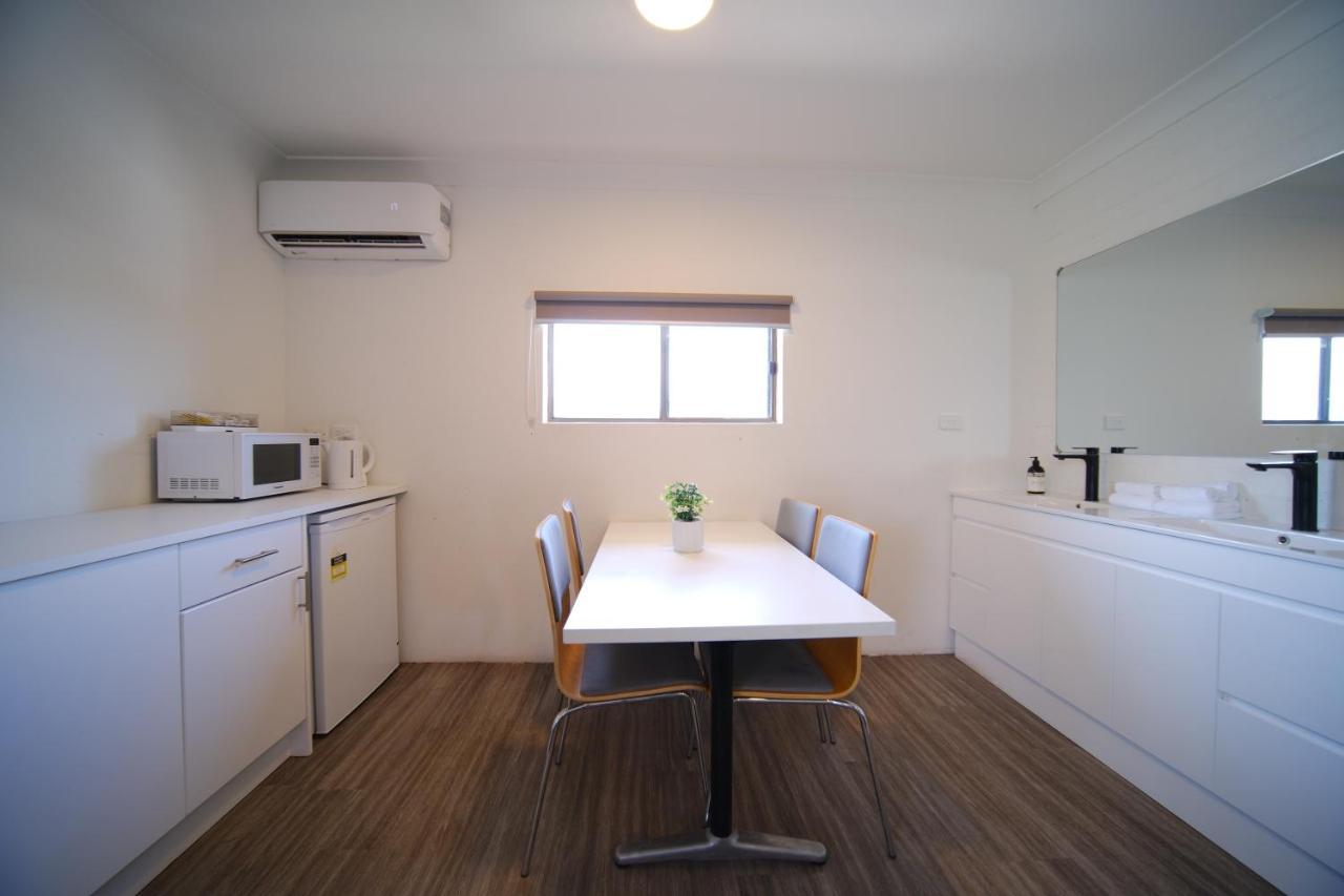Lakeside Inn Wollongong Primbee Εξωτερικό φωτογραφία