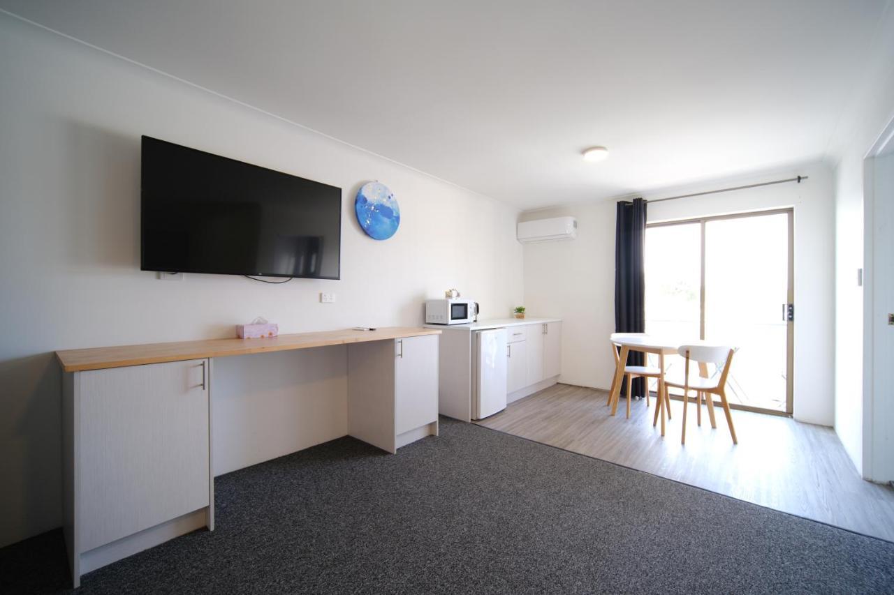 Lakeside Inn Wollongong Primbee Εξωτερικό φωτογραφία