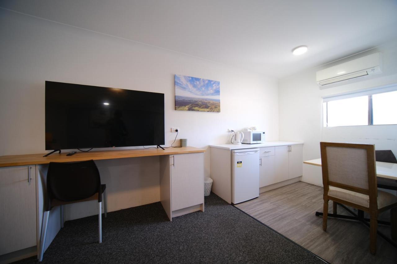 Lakeside Inn Wollongong Primbee Εξωτερικό φωτογραφία