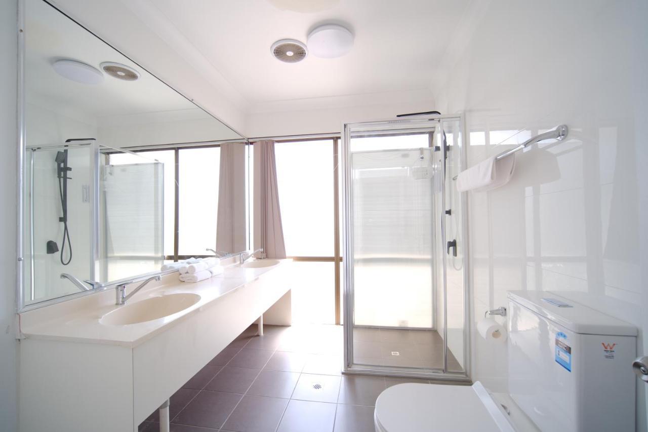 Lakeside Inn Wollongong Primbee Εξωτερικό φωτογραφία