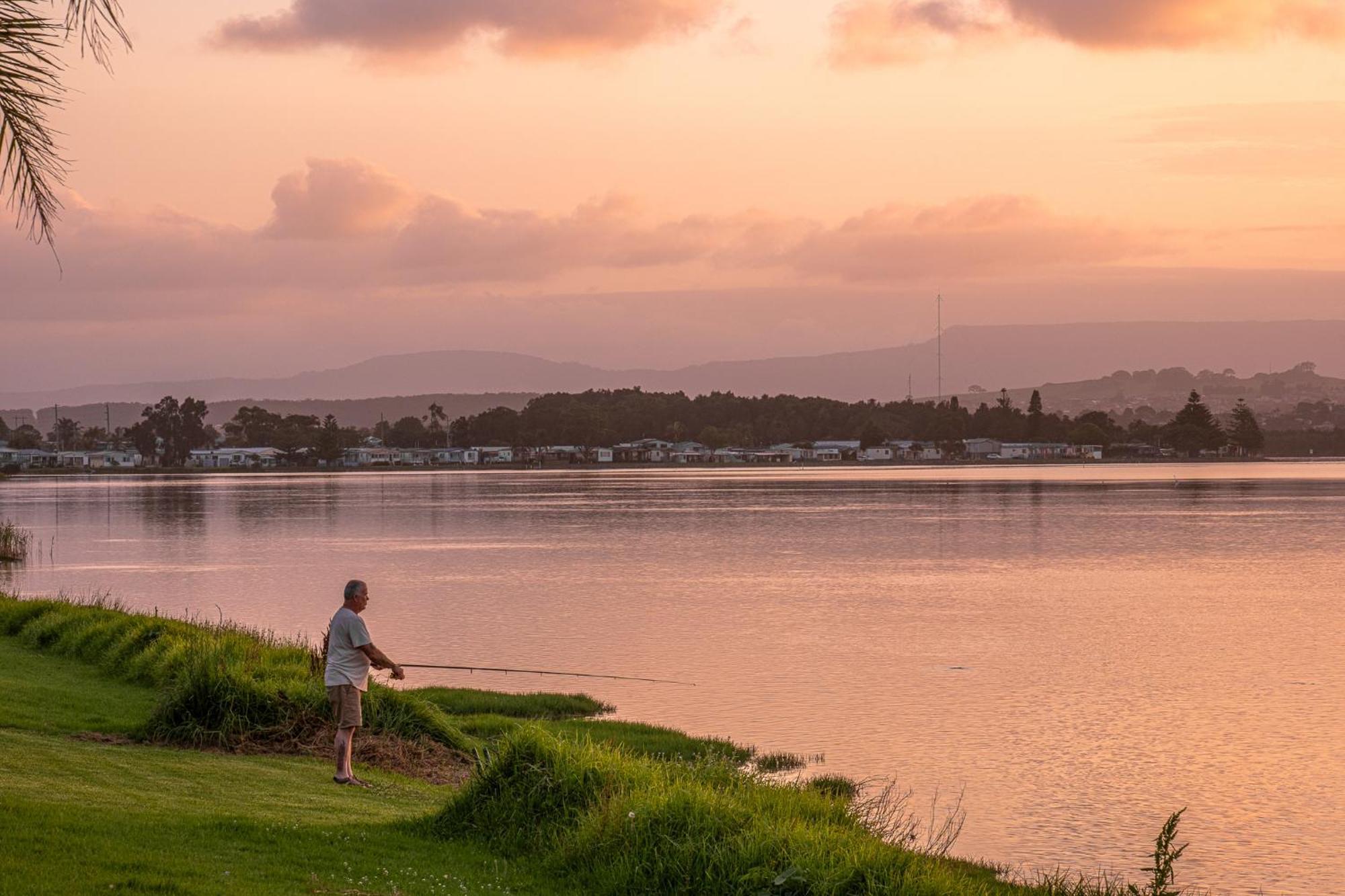 Lakeside Inn Wollongong Primbee Εξωτερικό φωτογραφία