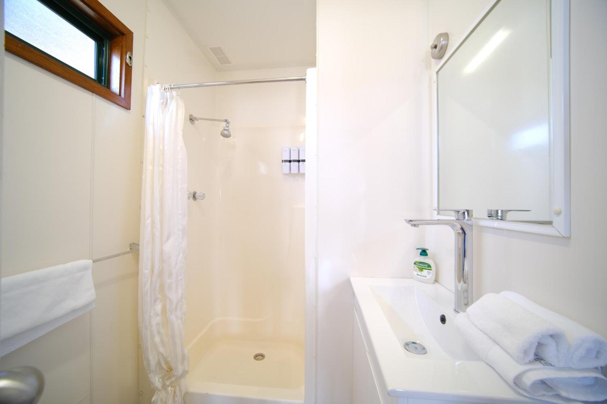 Lakeside Inn Wollongong Primbee Εξωτερικό φωτογραφία