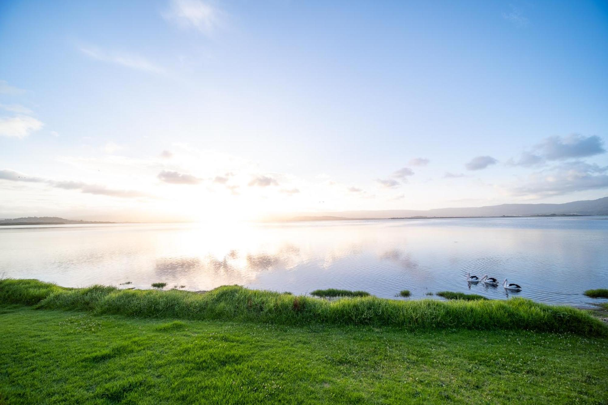 Lakeside Inn Wollongong Primbee Εξωτερικό φωτογραφία